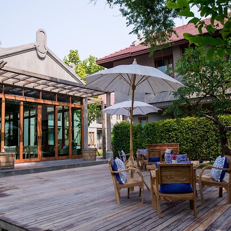 Chu Hotel Chiang Mai Exterior foto